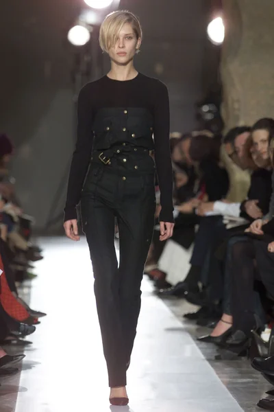 Look 4